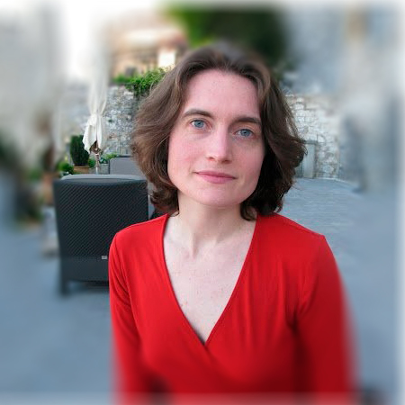 Laura HydakCEO USA y Jefa Traducción